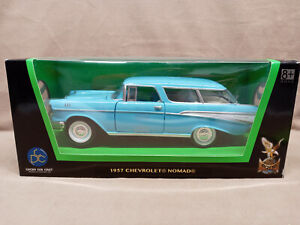 Lucky Road Signature # 24203 Model Car 1/24 - 1957 Chevrolet Nomad