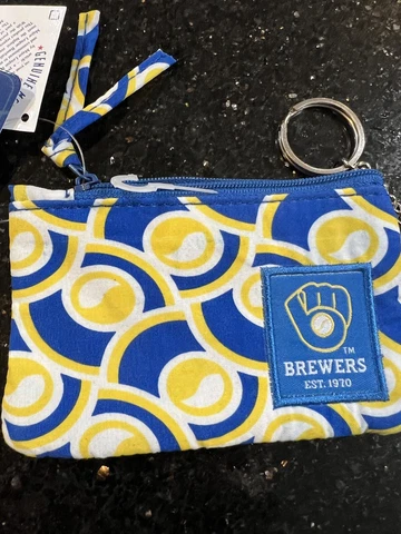 Milwaukee Brewers ID wallet with zipper and attached keyring. New With Tags Cover