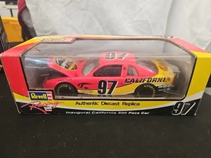 California inaugurale Nascar Pace Car 1997 1:24 nuova con scatola - Foto 1 di 8