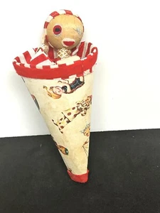 MARIONETA PAYASO VINTAGE EN UN CONO PUSH UP PALO JUGUETE HECHO EN JAPÓN NECESITA UN PALO - Imagen 1 de 6