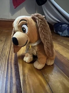 🙂️ Disney Dama Pequeño Peluche Juguete de Peluche Perro Dama Dama Y El Vagabundo 6"" Solo Juega - Imagen 1 de 4