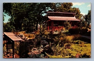 Postcard Vintage Japanese Gardens Waterloo Iowa Building Nature Architecture - Picture 1 of 2