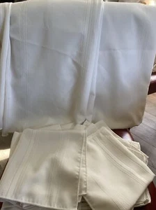 Lot Of 2 Off White (60”X 96”)Table Clothes And 16 Napkins 16”x16” - Picture 1 of 7