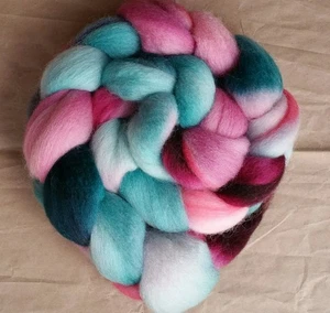Fibre For Spinning Or Felting, 100% Wool Top Hand Dyed Roving 100g - Picture 1 of 7