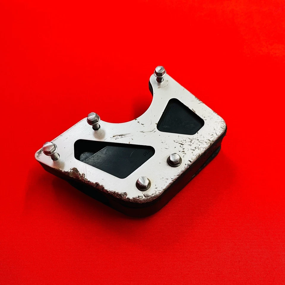 GUÍA DE CADENA DRZ125 PROTECTOR TRASERO ORIGINAL SUZUKI DR-Z DRZ 125 L (2003-2019) Foto 1 de 4