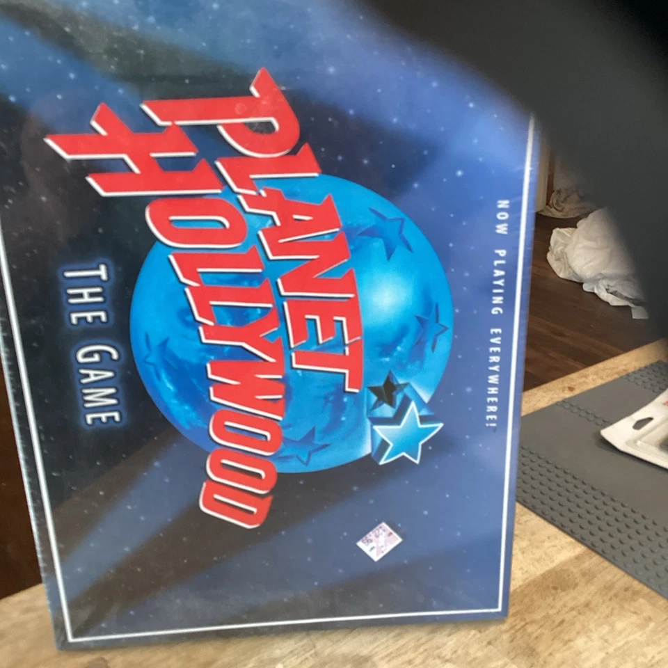 MILTON BRADLEY Planet Hollywood Game Electronic Movie TRIVIA 1997 NEW & SEALED - Image 1 of 1