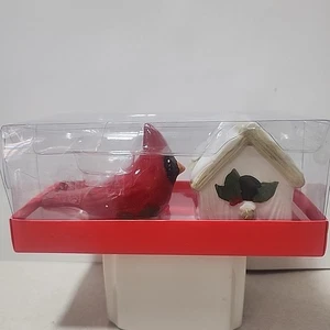 Set Shaker Sale e Pepe Cardinal Birdhouse Festività Natale Rosso Bianco Nuovo - Foto 1 di 7