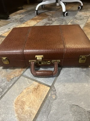 Винтажный кожаный портфель Airway Marquis от American Tourister с комбинированным замком - Изображение 1 из 4