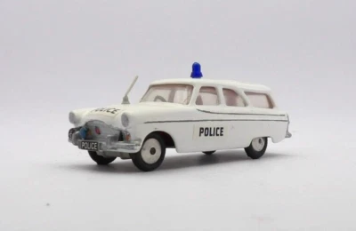 CORGI TOYS FORD ZEPHYR MOTORWAY PATROL 'POLICE'  REPAINTED GOOD CONDITION - Image 1 of 4