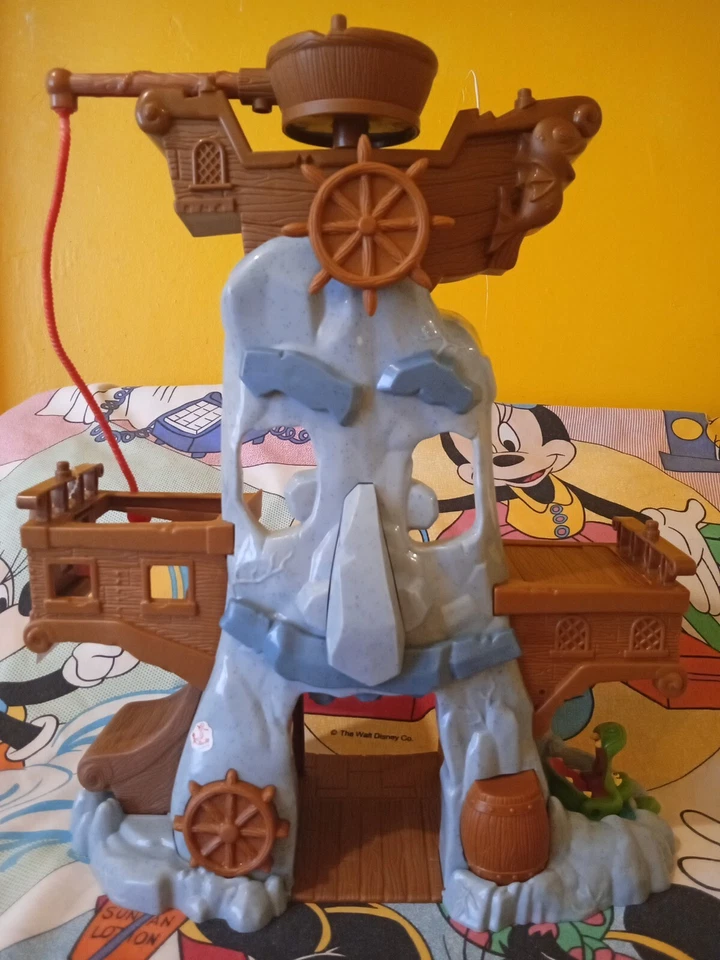 Mattel Disney Pirate Ship 2011 Foto 1 de 4