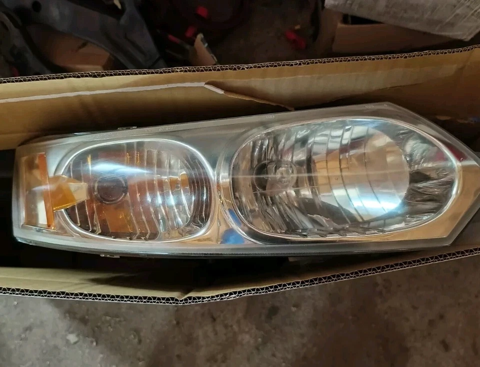 Conjunto de faros-regular TYC 20-6428-00 se adapta 03-07 Saturn Ion Foto 1 de 1