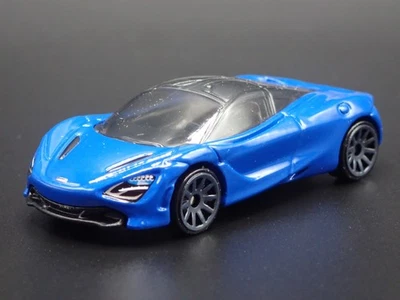 Modello Diorama Diecast 1:64 MCLAREN 720S Super Car Blu Raro 2017-2023 - Immagine 1 di 4