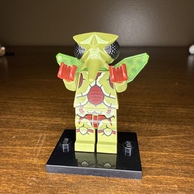 Lego Galaxy Squad MOSQUITOID MINIFIG Alien w/Green Wings and Antennas 70709