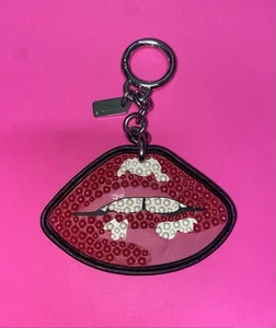 COACH LIPS KEYCHAIN - Picture 1 of 3