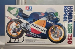 TAMIYA HONDA NSR250 REPSOL ~ 1:12 Kit 14059 from Japan ~ Sealed ~ New in Box - Picture 1 of 3