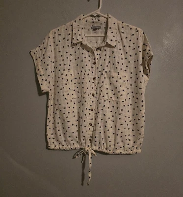 Falls Creek White Short Sleeve Top with Blue Floral Print and Waist Tie Size M - Image 1 of 4