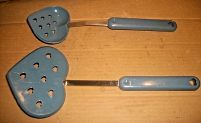 Espátula y cuchara para servir ranurada de nailon en forma de corazón vintage - para el día de San Valentín Foto 1 de 4