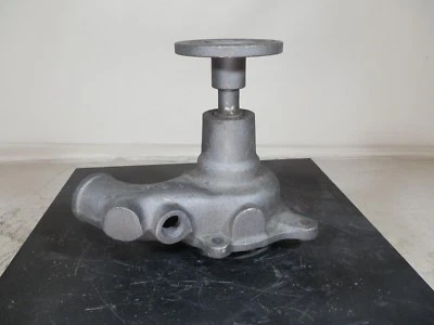 Bomba de agua AMC Classic 1957, Rebel, Matador-10 196ci 3,2 L #3154645 Foto 1 de 4