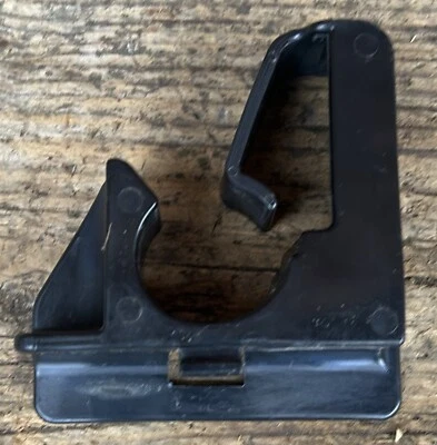 Cub Cadet 2014 Z-Force LZ 60 甲板升降支架 LH 731-09707 — 第 1/4 张图片