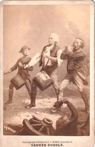 YANKEE DOODLE 1876 Foto armadio vintage di A. M. Willard pubblicata da Ryder - Foto 1 di 2
