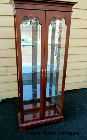 62409  AMERICAN of Martinsville Furniture Lighted Curio China cabinet Cover