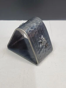 MERIDEN SILVER CO~ANTIQUE 19th CENTURY NAPKIN RING~PAN - Fly And Flowers - Bild 1 von 9