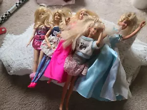 5 Lot 5 Vintage Barbie Dolls WITH Clothing - Picture 1 of 2