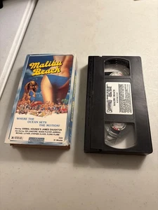 MALIBU BEACH (VHS, 1978) JAMES DUGHTON, KIM LANKFORD GETESTET - Bild 1 von 2