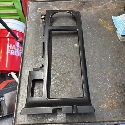 Capa moldura acabamento console central Subaru Legacy GT 2008-2009 92132AG15A FABRICANTE DE EQUIPAMENTO ORIGINAL 08-09 - Imagem 1 de 4