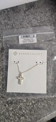✨Kendra Scott Cross Gold Pendant Necklace in White Kyocera Opal New ✨🕊️ - Image 1 of 3