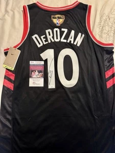 Demar Derozan #10 Signed Autographed Toronto Raptors Jersey (JSA) COA - Picture 1 of 4