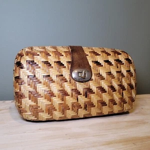 Vintage MCM Unbranded Wicker Basketweave Chevron Structured Clutch 50s 60s 70s - Picture 1 of 10