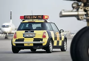 RARE 3000pcs BMW DLR PROMO MINI Cooper *FOLLOW ME* 1/18 KYOSHO Nice PILOT's GIFT - Picture 1 of 16