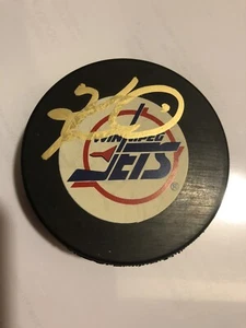 Keith TKACHUK Winnipeg JETS #7 SIGNED Jets PUCK 538 GOALS Holo & COA US HOF 2011 - Picture 1 of 4