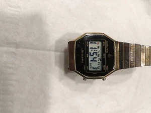 Vintage Quasatron LCD Watch - Picture 1 of 4