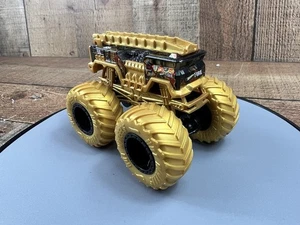 Mattel Hot Wheels Monster Jam Trucks - 5 Alarm Feuerwehr Gold 1:64 lose - Bild 1 von 16