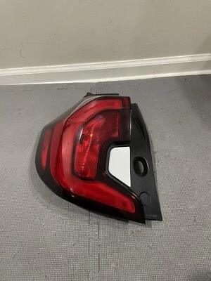 2018-2021  GMC TERRAIN OEM LEFT SIDE TAIL LIGHT ASSEMBLY USED 84379497 - Image 1 of 4