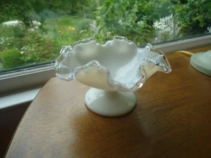 Glass Fenton white Silver Crest Crimped Ruffled Compote/candy/pedestal/dish 7" - Picture 1 of 4