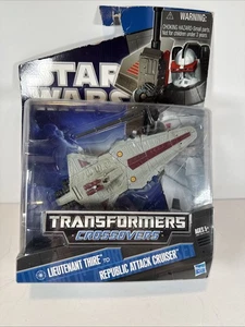 Transformers Star Wars Crossovers Lieutenant Thire/ Republic Assault Cruiser NEW - Picture 1 of 6