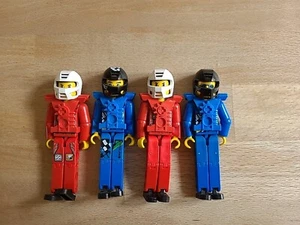 Lego 8300 Technic Team Technic figuras tech033a tech034a buen estado 4 figuras - Imagen 1 de 2