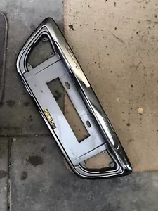 VERADA GARNISH CHROME REAR BOOT NUMBER PLATE Mitsubishi MAGNA - Picture 1 of 7
