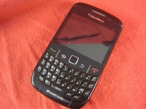 Lot 2 BlackBerry Curve 8530 & 9700 Black Smartphones - Working NEED BATTERIES