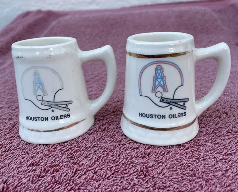 Vintage Houston Oilers Football Team Texas Shot Glasses (Lot of 2) Cover