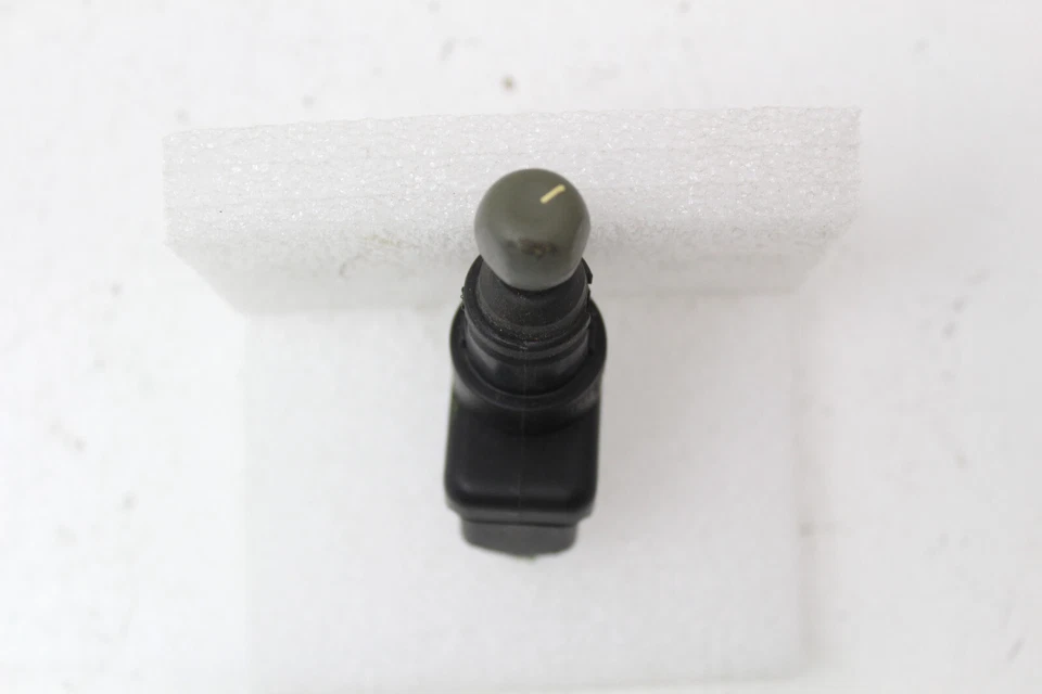 DRIVERS POWER MIRROR SWITCH 00-05 OLDSMOBILE SILHOUETTE CHEVROLET VENTURE - Image 1 of 3