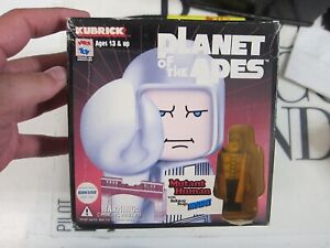 KUBRICK - Planet of the APES - Mutant Human with Subway Stage - Mini figure - F2