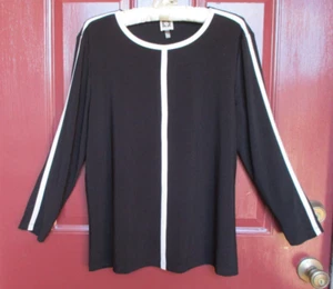 CLEARANCE Anne Klein Blouse Top MEDIUM Black White Stripes Poly Machine Wash EUC - Picture 1 of 3