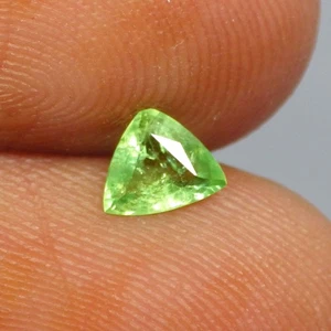 0.33 Cts Rarest Natural Vibrant Green (4 x 4 mm) Tsavorite Garnet Loose Gemstone - Picture 1 of 6