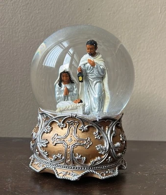 New Musical Christmas Nativity Scene Waterglobe Baby Jesus African American - Image 1 of 3