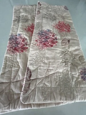 Liz Claiborne стеганые стандартные наволочки с цветочным рисунком (2) - бывшие в употреблении - Изображение 1 из 4