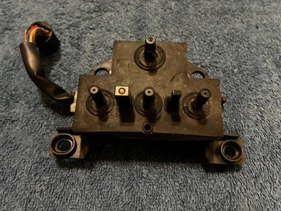 Interruptor de asiento eléctrico izquierdo Saab 900 usado con memoria para Saab 900 1994-1998 4653796-A Foto 1 de 3